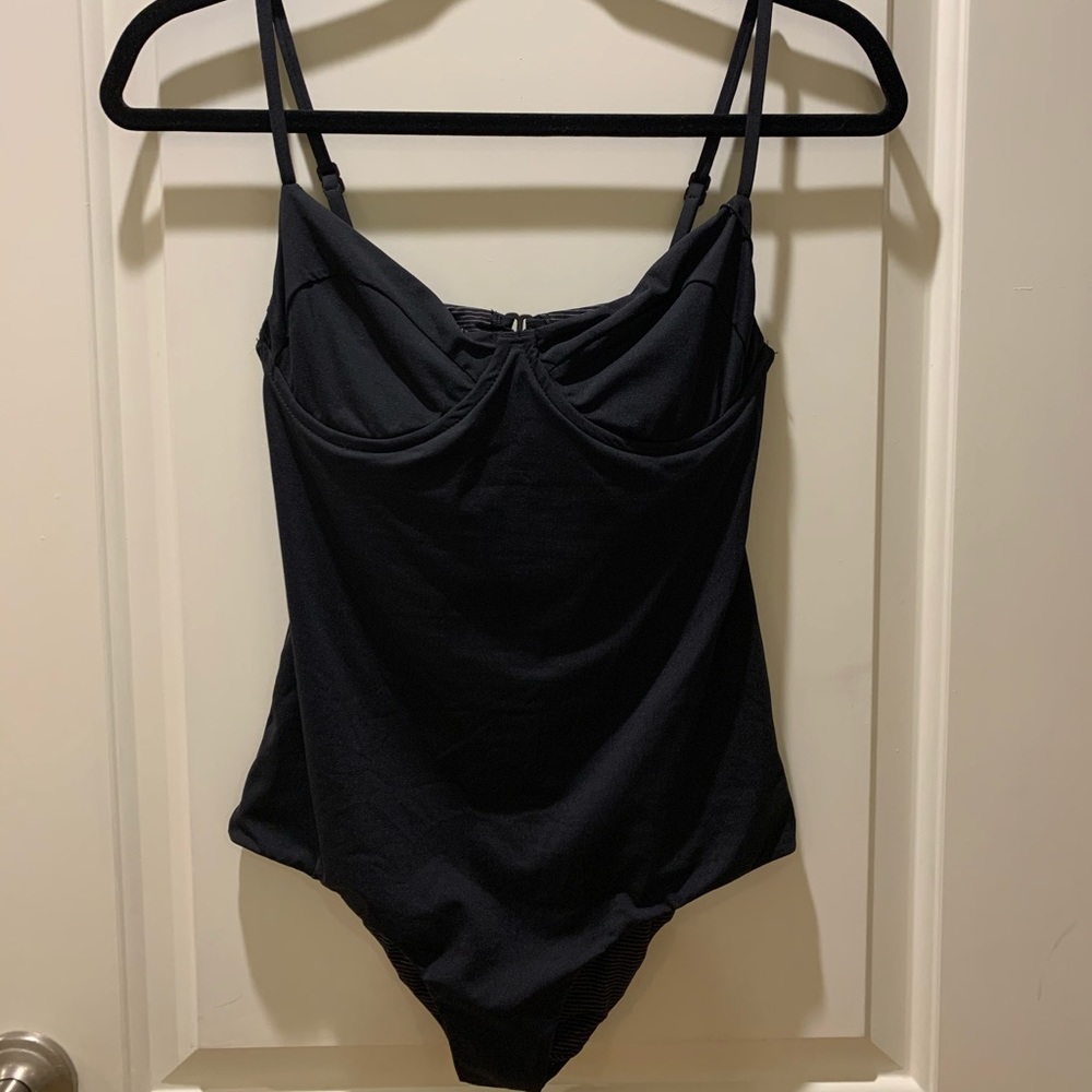 BNWT Acacia Marlow in Onyx